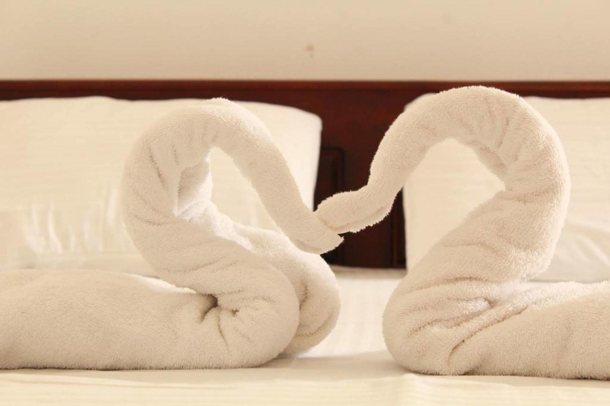 Pearl City Hotel Tissamaharama Dış mekan fotoğraf
