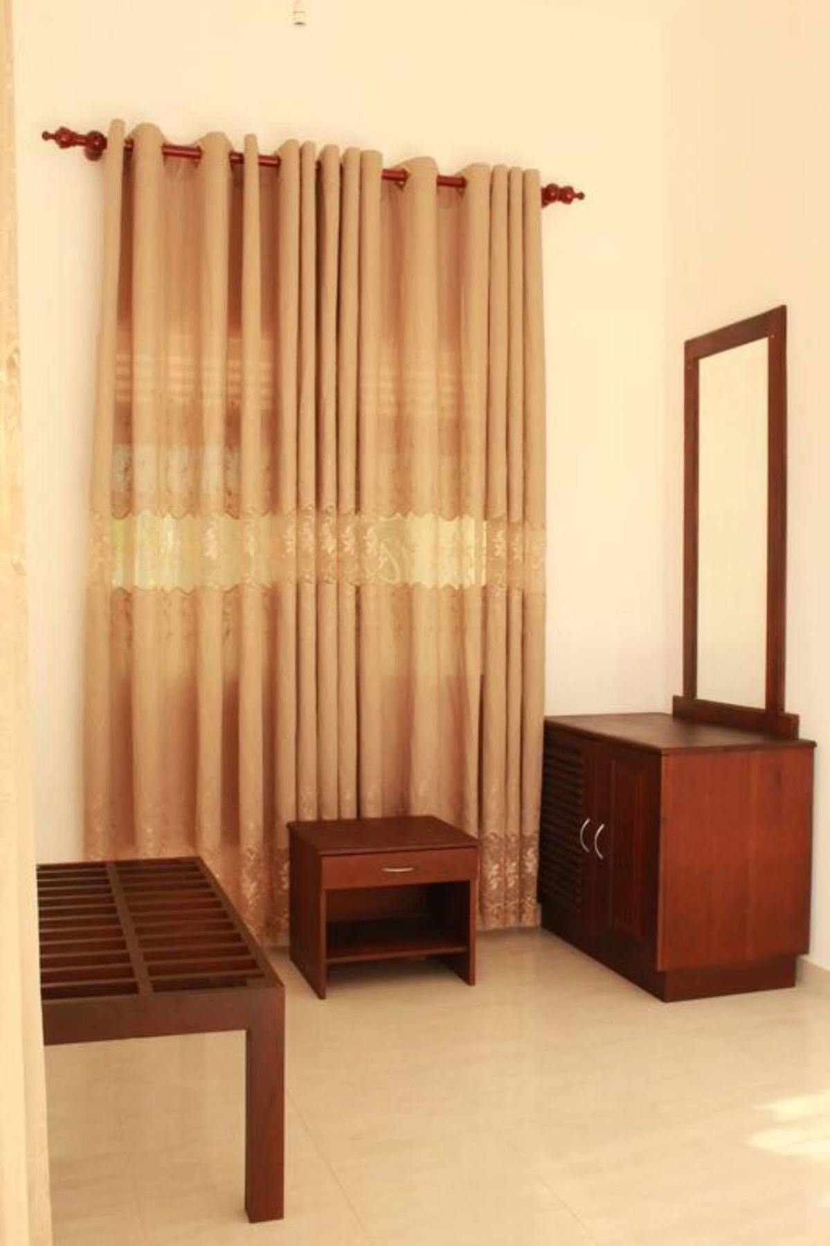 Pearl City Hotel Tissamaharama Dış mekan fotoğraf